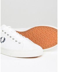 Baskets à chevrons blanches Fred Perry