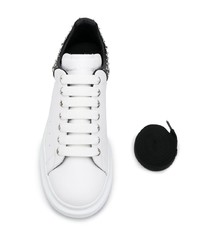 Baskets basses à clous blanches Alexander McQueen