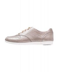 Baskets basses argentées Clarks
