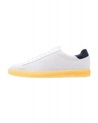Baskets basses blanches Clae