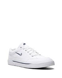 Baskets basses blanches Nike