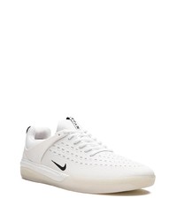 Baskets basses blanches Nike