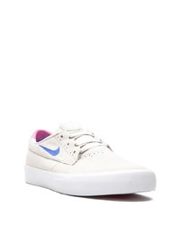 Baskets basses blanches Nike