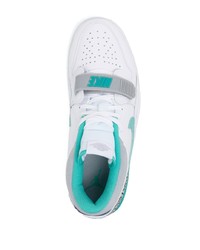 Baskets basses blanches Nike