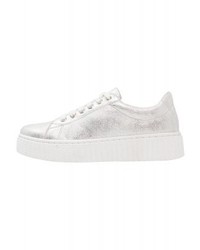Baskets basses blanches XTI