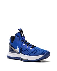 Baskets basses bleu marine Nike