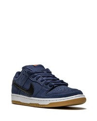 Baskets basses bleu marine Nike