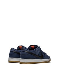 Baskets basses bleu marine Nike