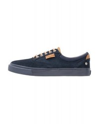 Baskets basses bleu marine Wrangler