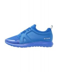 Baskets basses bleues Pantone