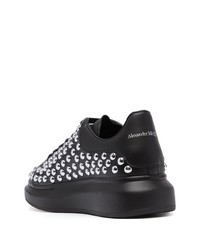 Baskets basses en cuir à clous noires Alexander McQueen