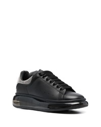 Baskets basses en cuir à clous noires Alexander McQueen