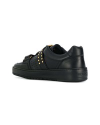 Baskets basses en cuir à clous noires Versace