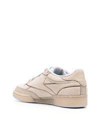 Baskets basses en cuir beiges Reebok