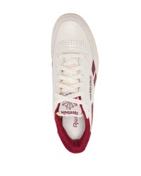 Baskets basses en cuir beiges Reebok