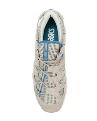 Baskets basses en cuir beiges Asics