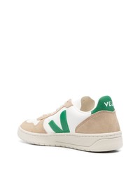 Baskets basses en cuir beiges Veja