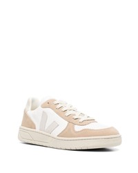 Baskets basses en cuir beiges Veja