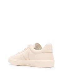 Baskets basses en cuir beiges Veja