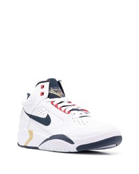 Baskets basses en cuir blanc et bleu marine Nike