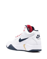 Baskets basses en cuir blanc et bleu marine Nike