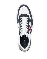 Baskets basses en cuir blanc et bleu marine Tommy Hilfiger