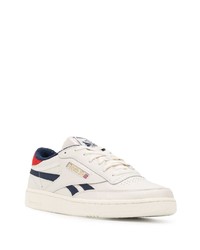 Baskets basses en cuir blanc et bleu marine Reebok