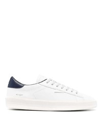 Baskets basses en cuir blanc et bleu marine D.A.T.E