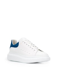 Baskets basses en cuir blanc et bleu marine Alexander McQueen