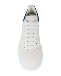 Baskets basses en cuir blanc et bleu marine Alexander McQueen