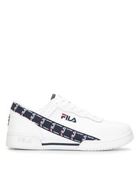 Baskets basses en cuir blanc et bleu marine Fila