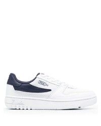 Baskets basses en cuir blanc et bleu marine Fila