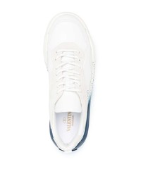 Baskets basses en cuir blanc et bleu marine Valentino Garavani