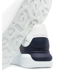 Baskets basses en cuir blanc et bleu marine Alexander McQueen