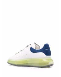 Baskets basses en cuir blanc et bleu marine Alexander McQueen