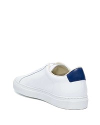 Baskets basses en cuir blanc et bleu marine Common Projects