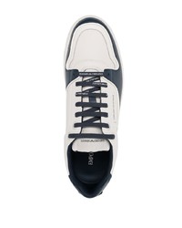 Baskets basses en cuir blanc et bleu marine Emporio Armani