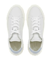 Baskets basses en cuir blanc et bleu Giuseppe Zanotti