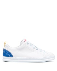 Baskets basses en cuir blanc et bleu Camper