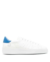 Baskets basses en cuir blanc et bleu D.A.T.E