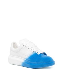 Baskets basses en cuir blanc et bleu Alexander McQueen