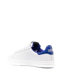 Baskets basses en cuir blanc et bleu VERSACE JEANS COUTURE