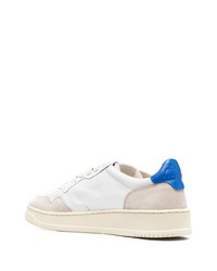 Baskets basses en cuir blanc et bleu AUTRY