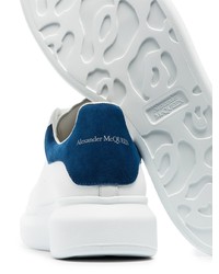 Baskets basses en cuir blanc et bleu Alexander McQueen