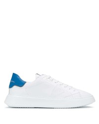 Baskets basses en cuir blanc et bleu Philippe Model Paris