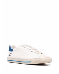 Baskets basses en cuir blanc et bleu D.A.T.E