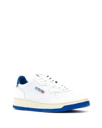 Baskets basses en cuir blanc et bleu AUTRY