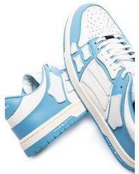 Baskets basses en cuir blanc et bleu Amiri