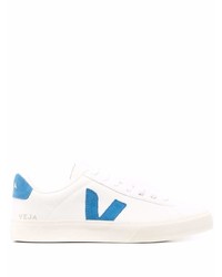 Baskets basses en cuir blanc et bleu Veja