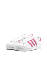 Baskets basses en cuir blanc et rose adidas